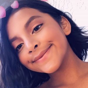 Meet your Posher, Dayana